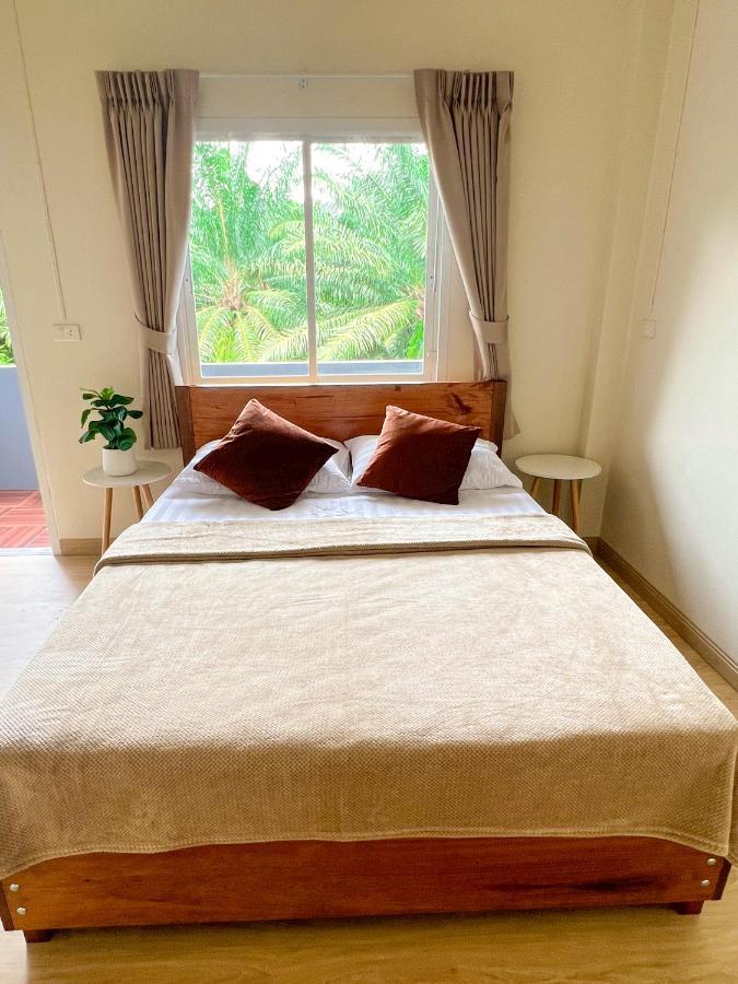 Private Room With Share Bathroom At Little Wild House Khaosok Khao Sok National Park Exterior foto